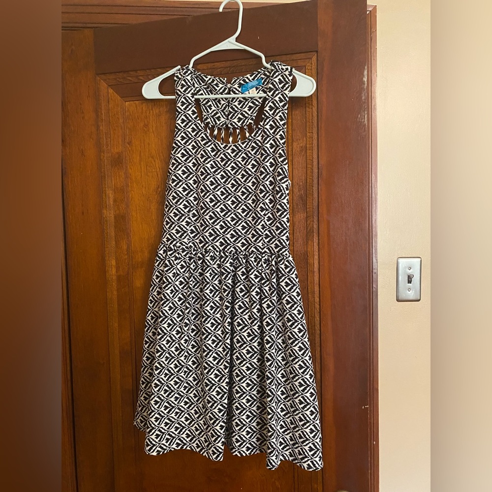 Medium Black and white open back dress